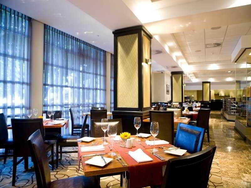 Southern Sun Waterfront 4*